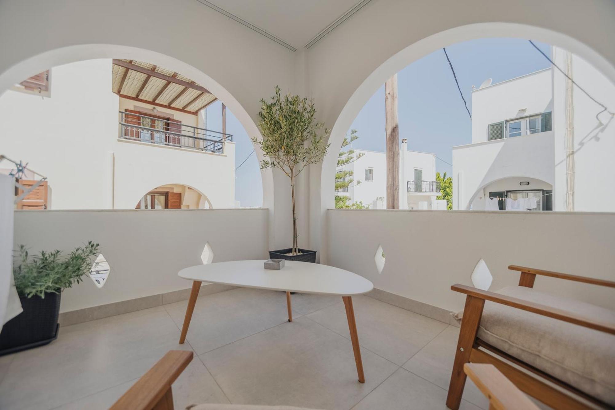 Golden Bird'S Aparthotel Naxos City Exterior photo